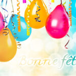 Décoration festive avec ballons colorés